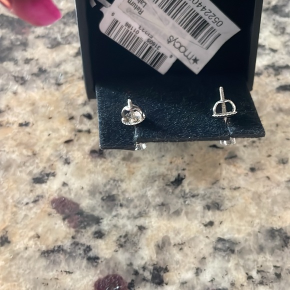 Diamond solitaire stud earrings 1/3 total carat weight $1300 purchased at Macy’s - Picture 4 of 5